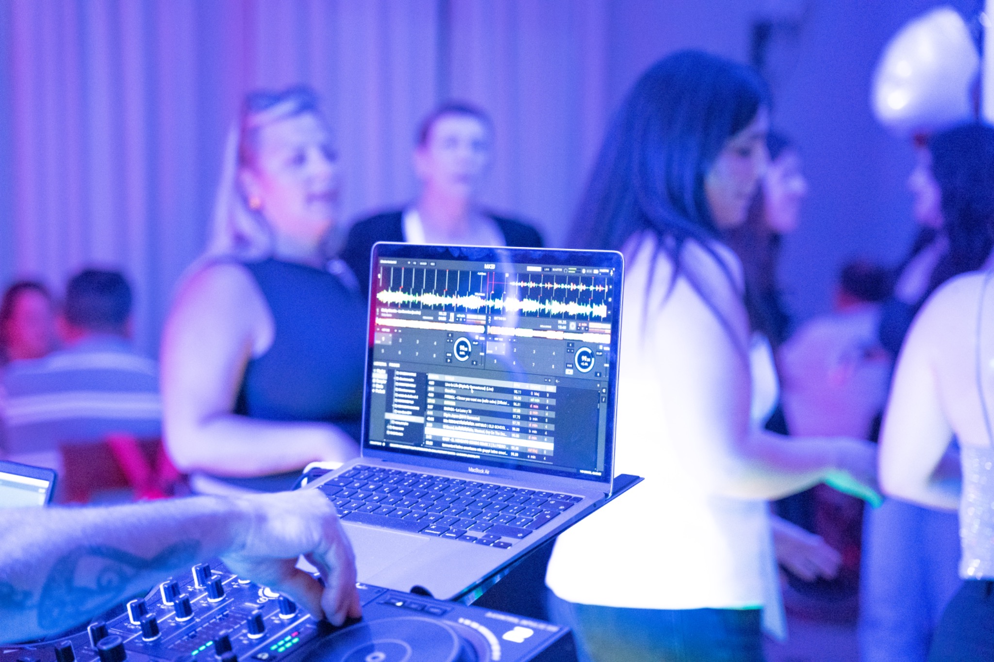 DJ e musica per una festa